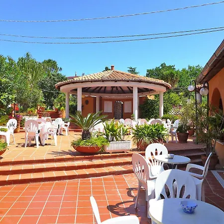 Locazione Turistica Esmeraldo-1 Apartment *
