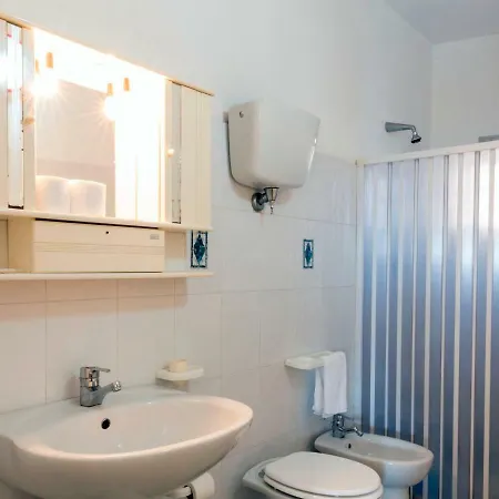 Locazione Turistica Esmeraldo-1 Apartment *
